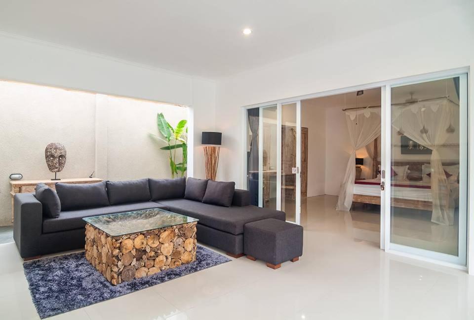 Villa 3br Villa4 Oberoi Seminyak,18m Walk To The